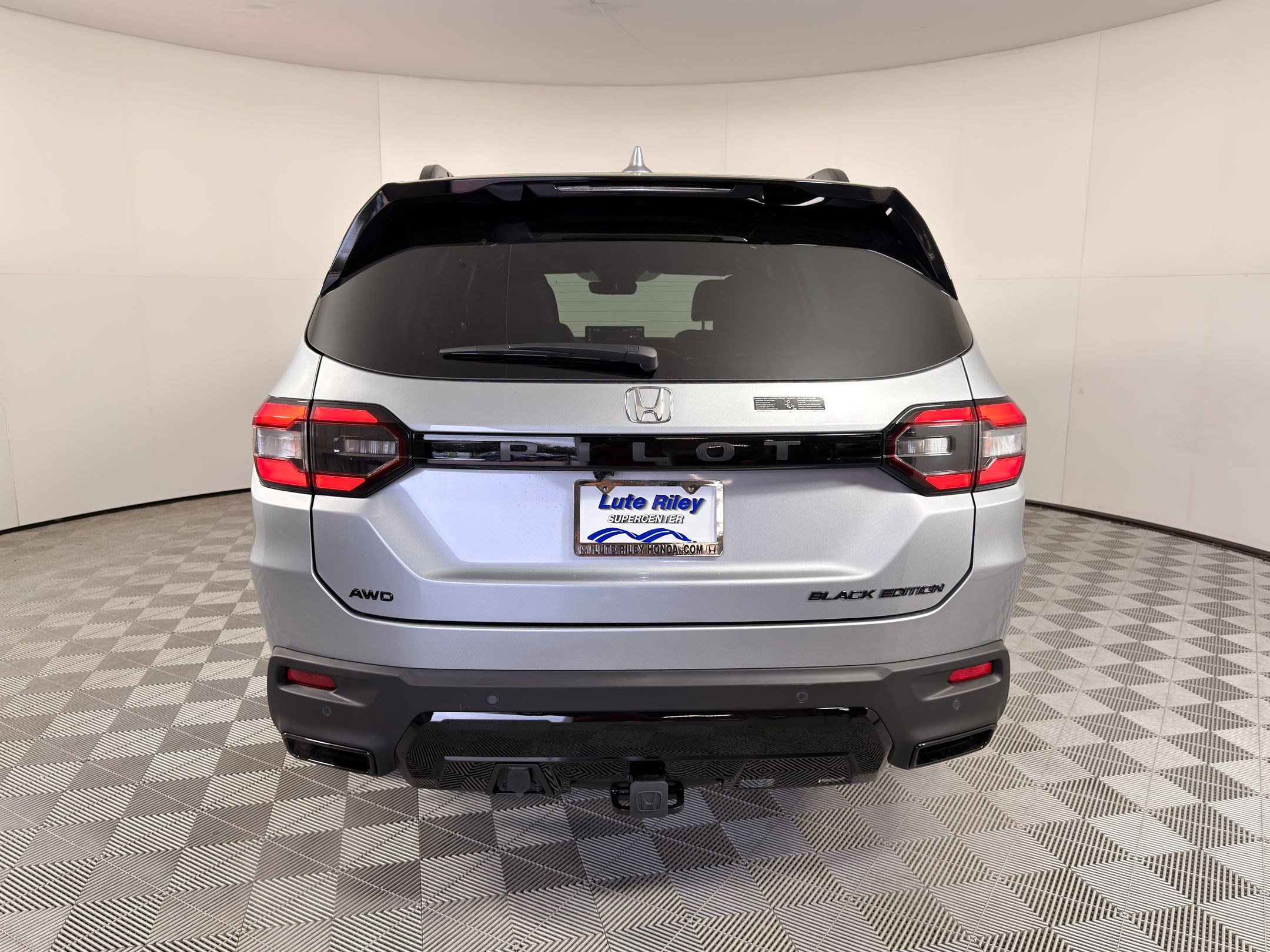 New 2026 Honda Pilot Black Edition image 10