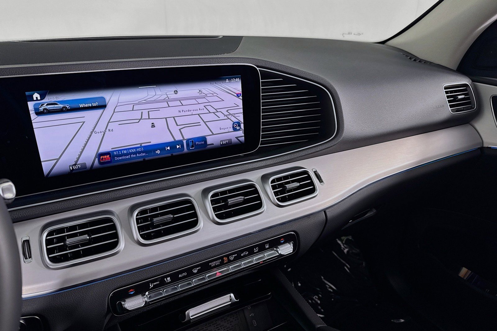 New 2026 Mercedes-Benz GLE 450e 4MATIC image 19