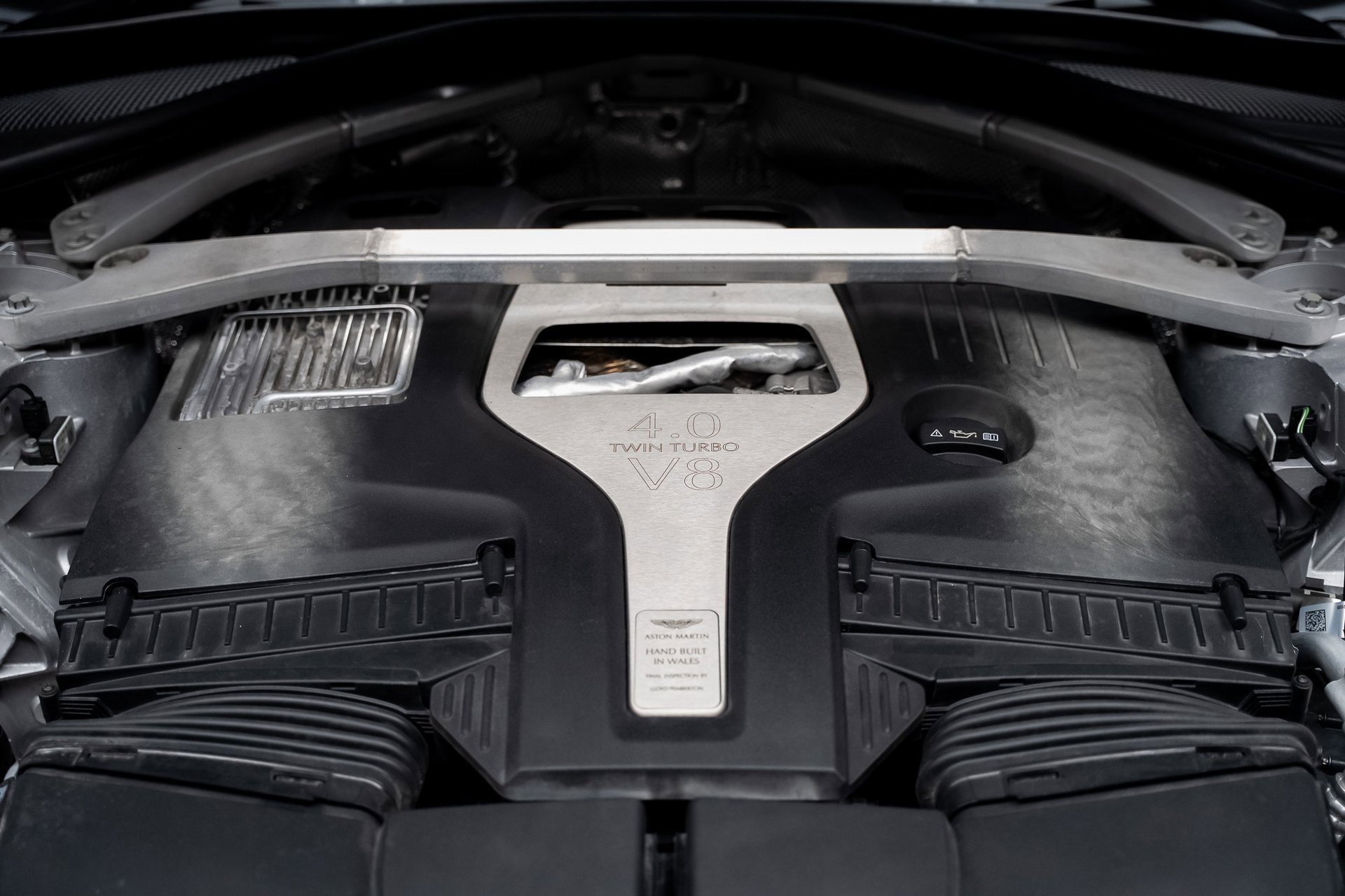 Used 2021 Aston Martin DBX image 75