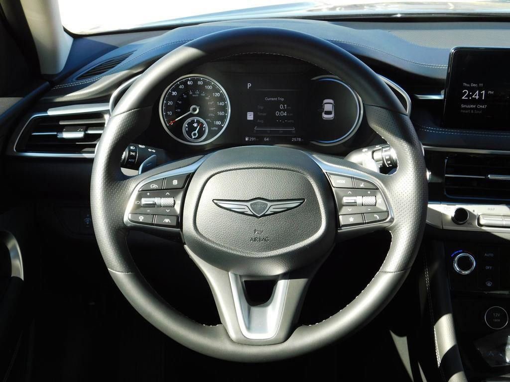 Used 2026 Genesis G70 2.5T image 18