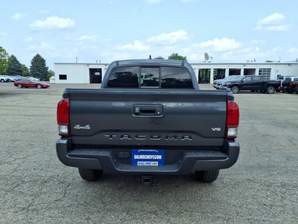 Used 2022 Toyota Tacoma SR AWD/4WD image 6