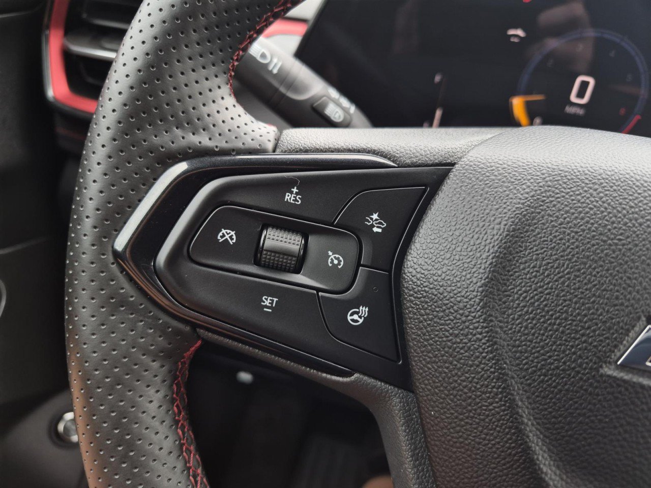 Certified 2025 Chevrolet TrailBlazer RS w/ Convenience Package AWD/4WD image 19