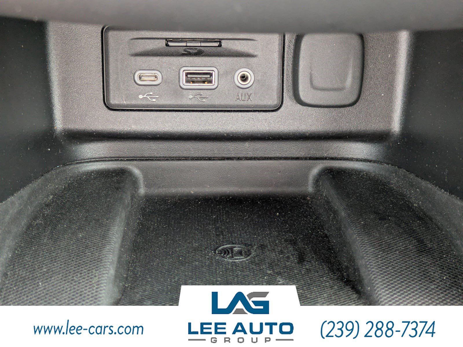 Used 2019 Chevrolet Equinox Premier FWD image 29