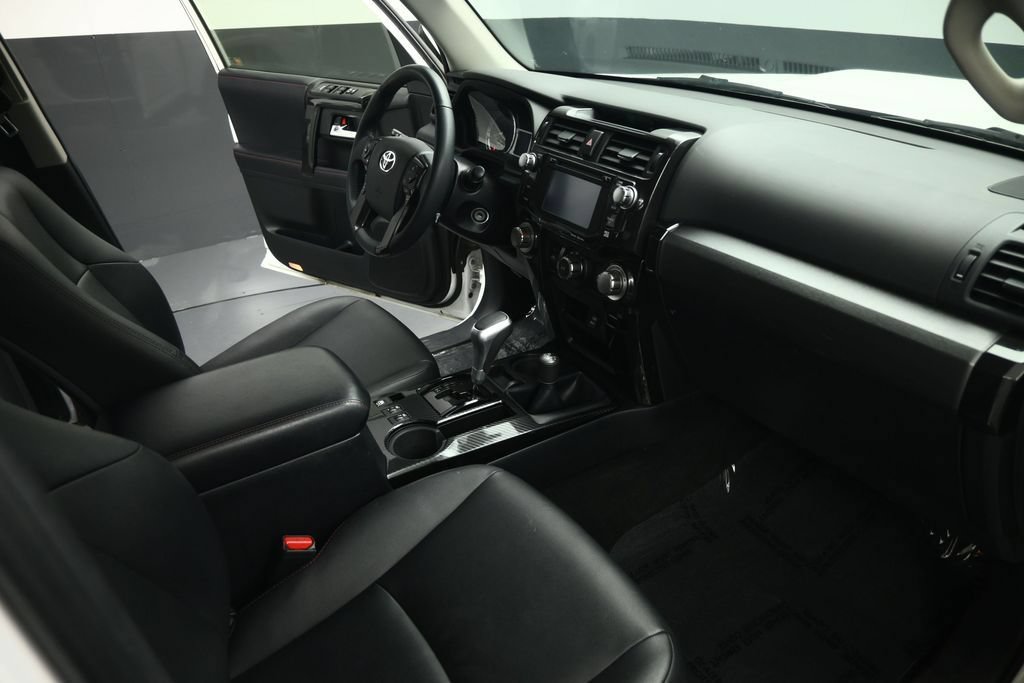 Used 2018 Toyota 4Runner TRD Off-Road Premium AWD/4WD image 62