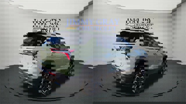 New 2026 Chevrolet Equinox ACTIV image 3