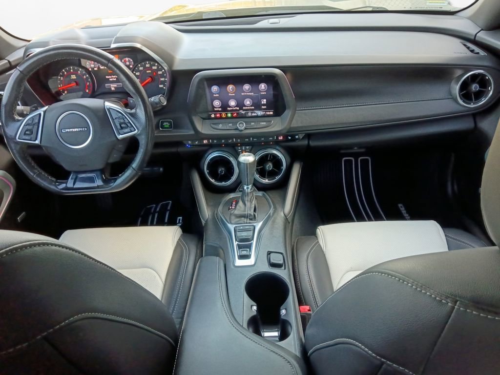 Used 2020 Chevrolet Camaro LT image 3