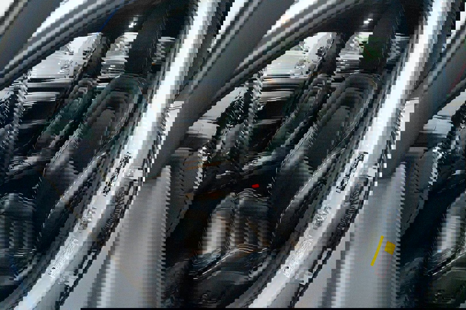 Used 2019 Volvo V90 T5 R-Design w/ Protection Package Premier image 21