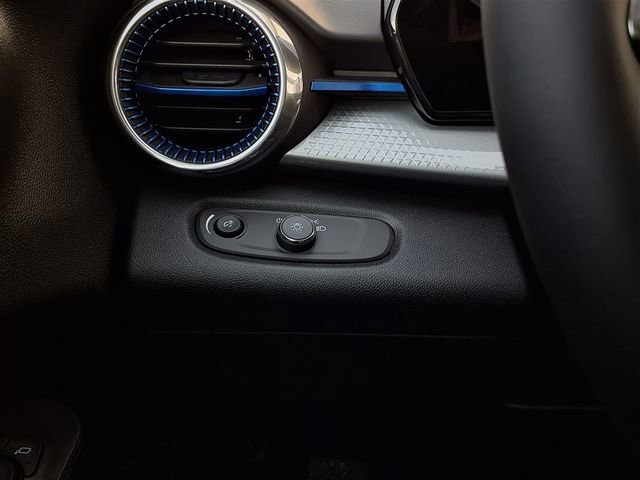 New 2026 Chevrolet Trax LT w/ LT Convenience Package image 15