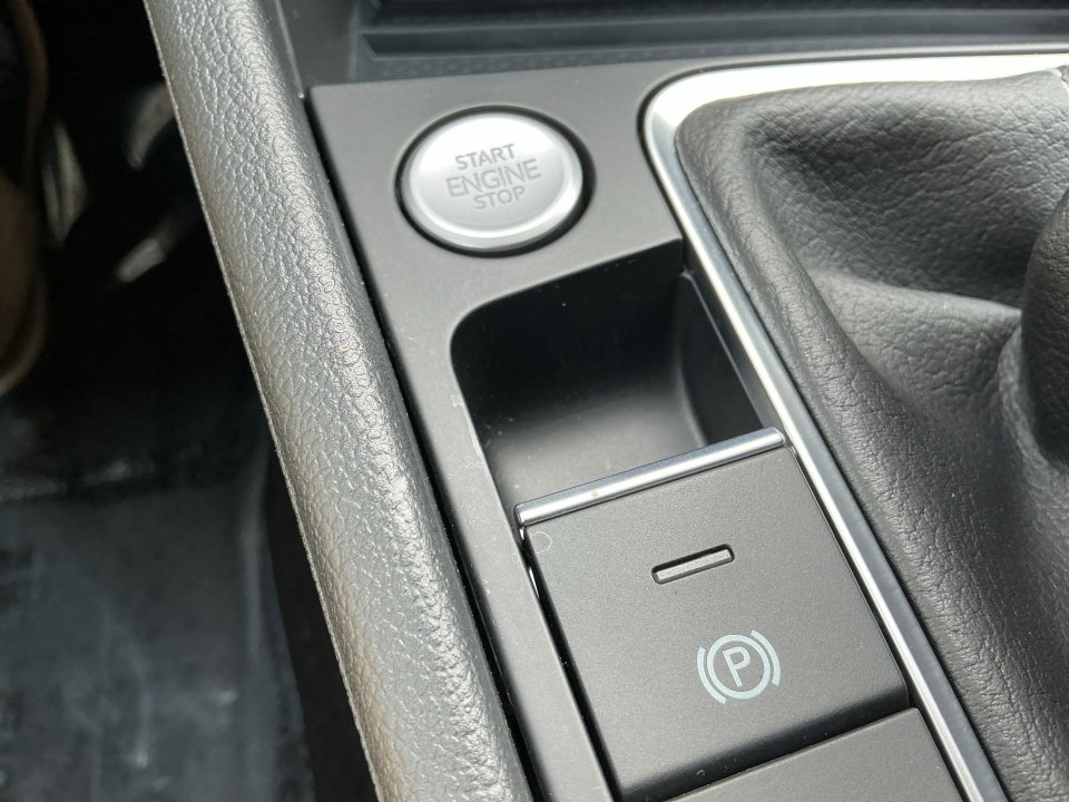 Used 2025 Volkswagen Jetta SEL image 24