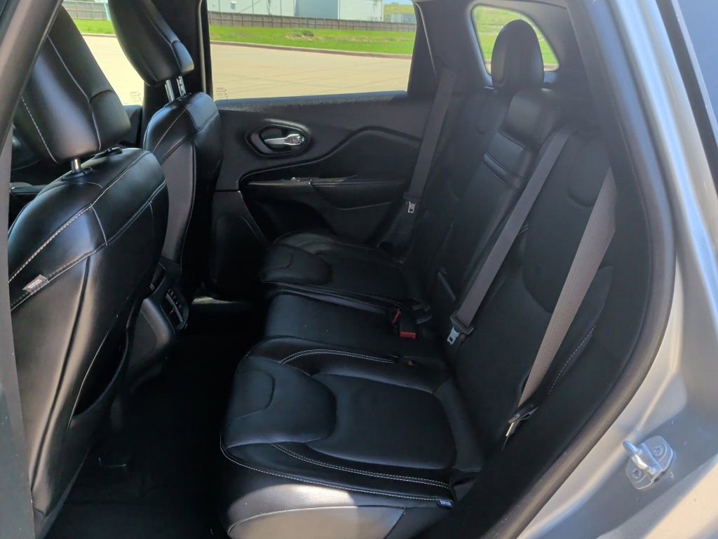 Used 2015 Jeep Cherokee Limited FWD image 33