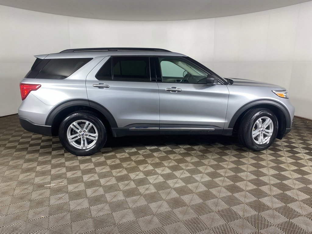Used 2022 Ford Explorer XLT image 23