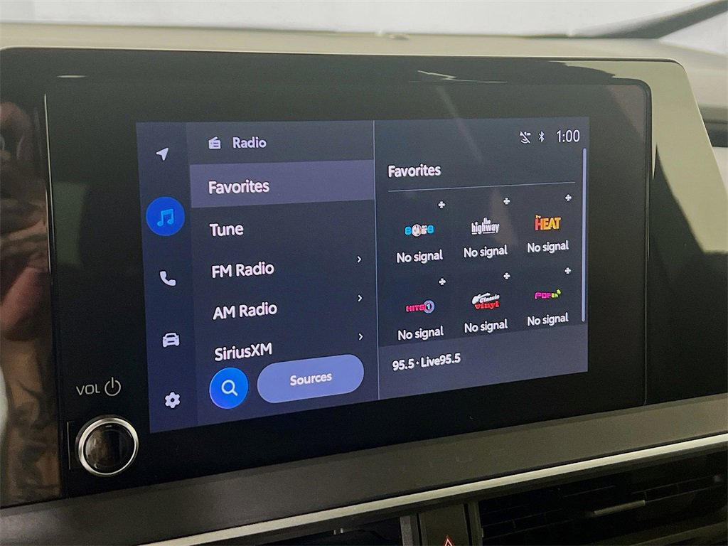 Used 2024 Toyota Prius LE image 14