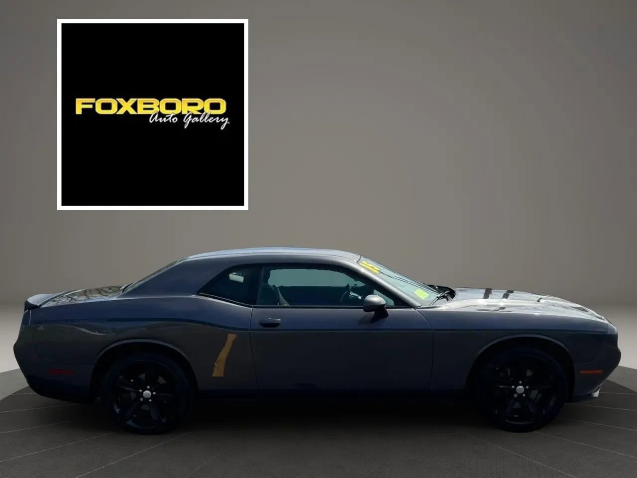 Used 2015 Dodge Challenger SXT w/ Super Sport Group (SS/T) image 4