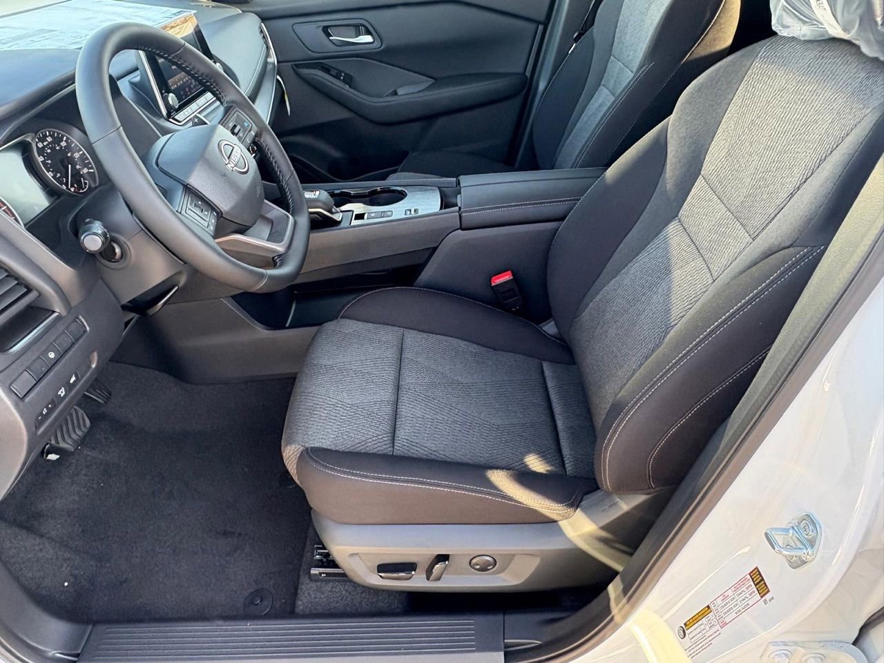 New 2026 Nissan Rogue SV FWD image 17