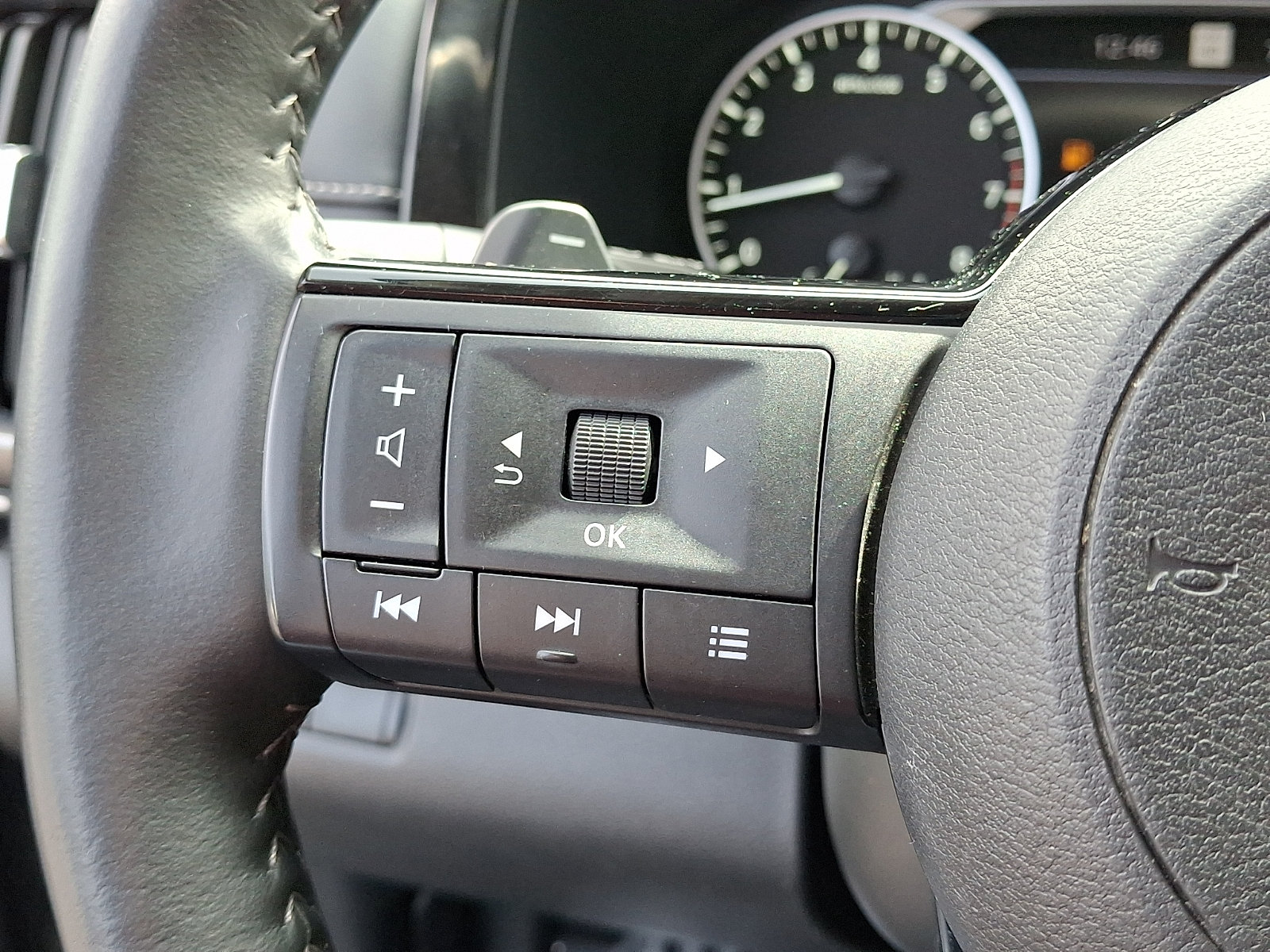 Certified 2024 Nissan Pathfinder SL AWD/4WD image 22