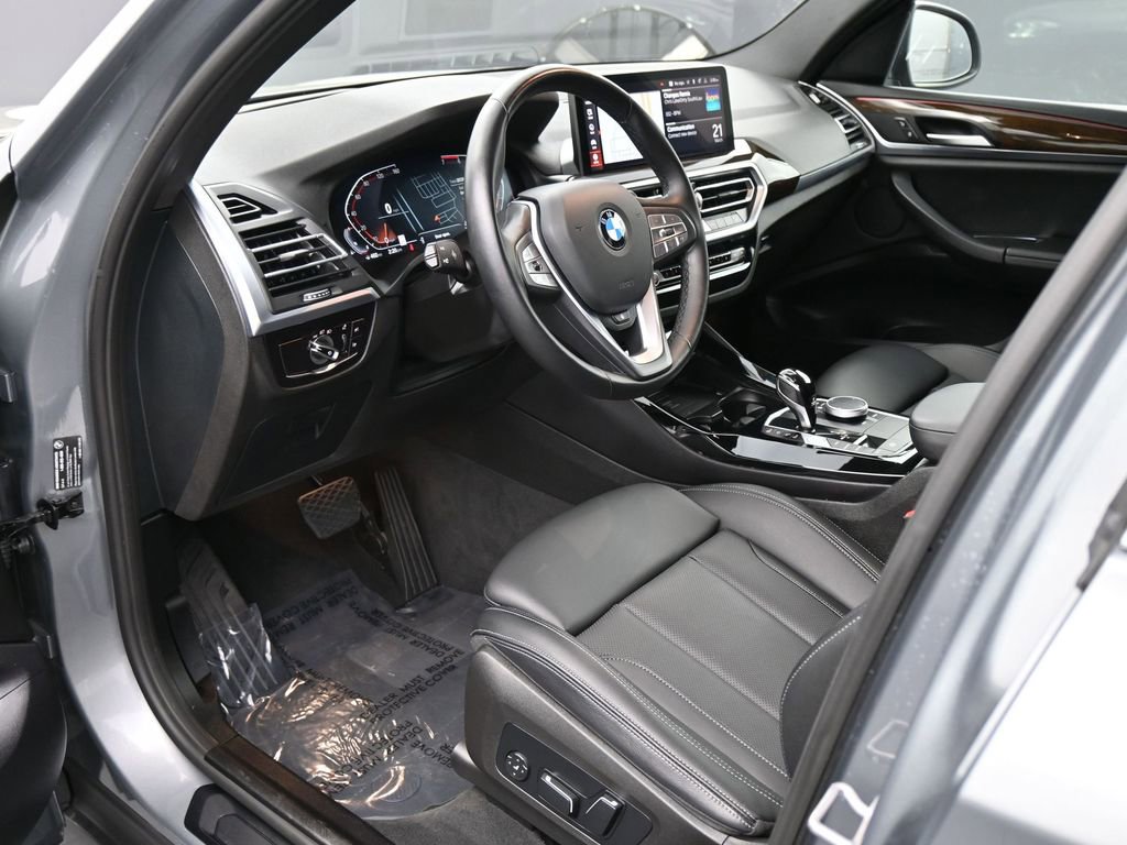 Used 2024 BMW X3 sDrive30i image 2