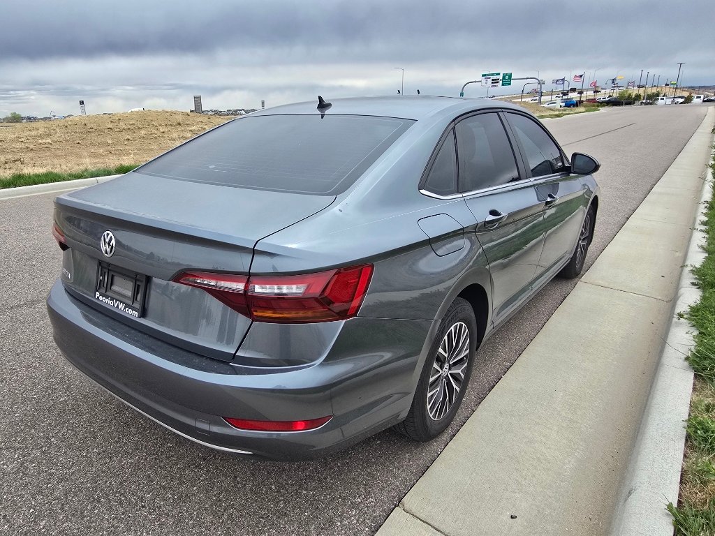 Used 2019 Volkswagen Jetta SE w/ Cold Weather Package image 5