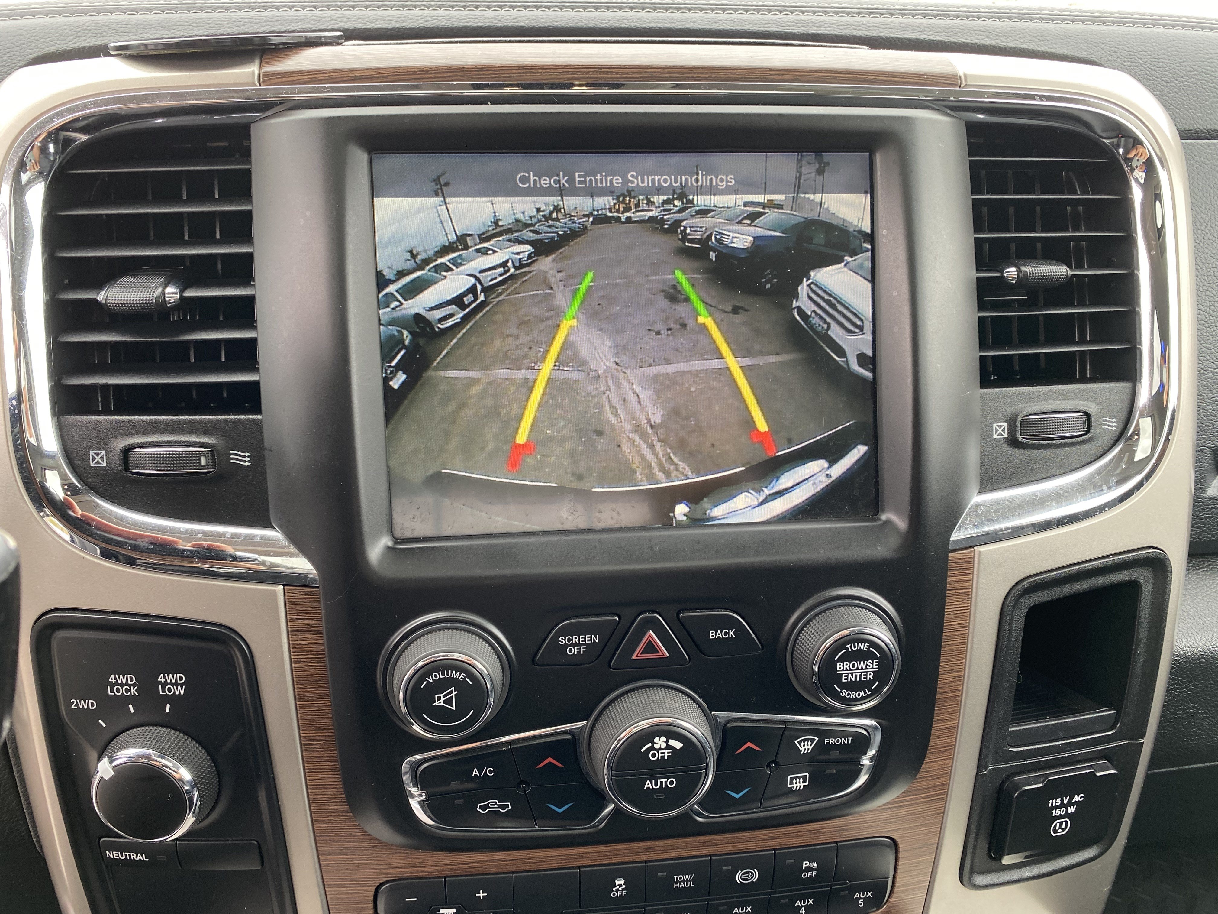 Used 2014 RAM 2500 Laramie w/ Convenience Group AWD/4WD image 15