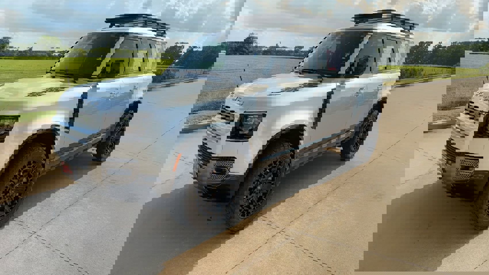 Used 2021 Land Rover Defender 110 X-Dynamic HSE image 5