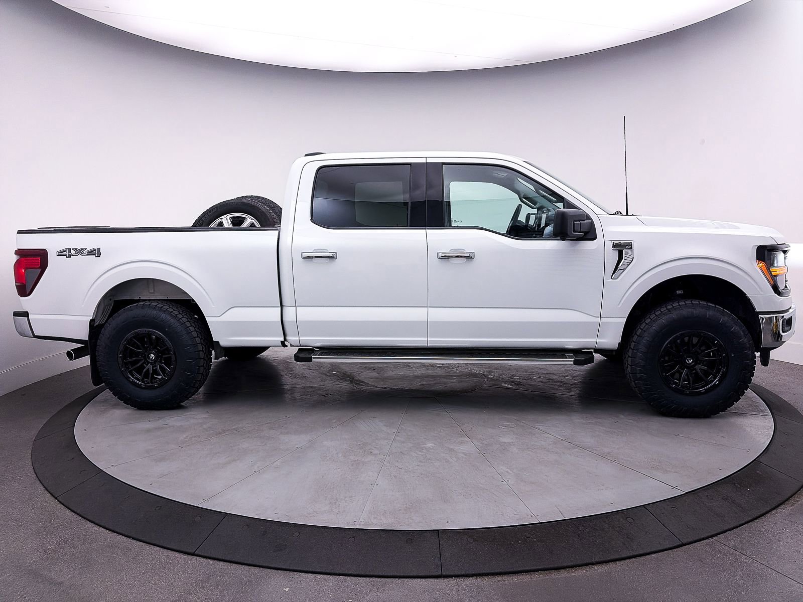 Used 2024 Ford F150 XLT w/ Tow/Haul Package image 31