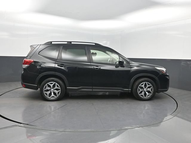 Used 2020 Subaru Forester Premium AWD/4WD image 35