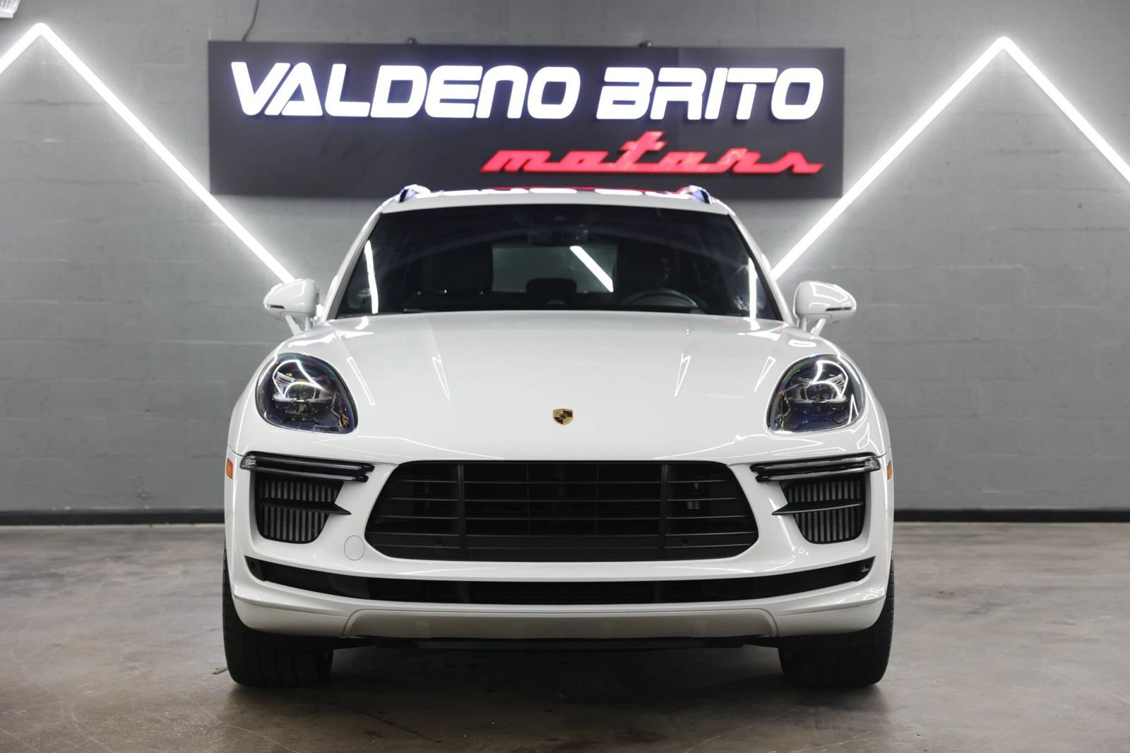 Used 2020 Porsche Macan Turbo AWD/4WD image 4
