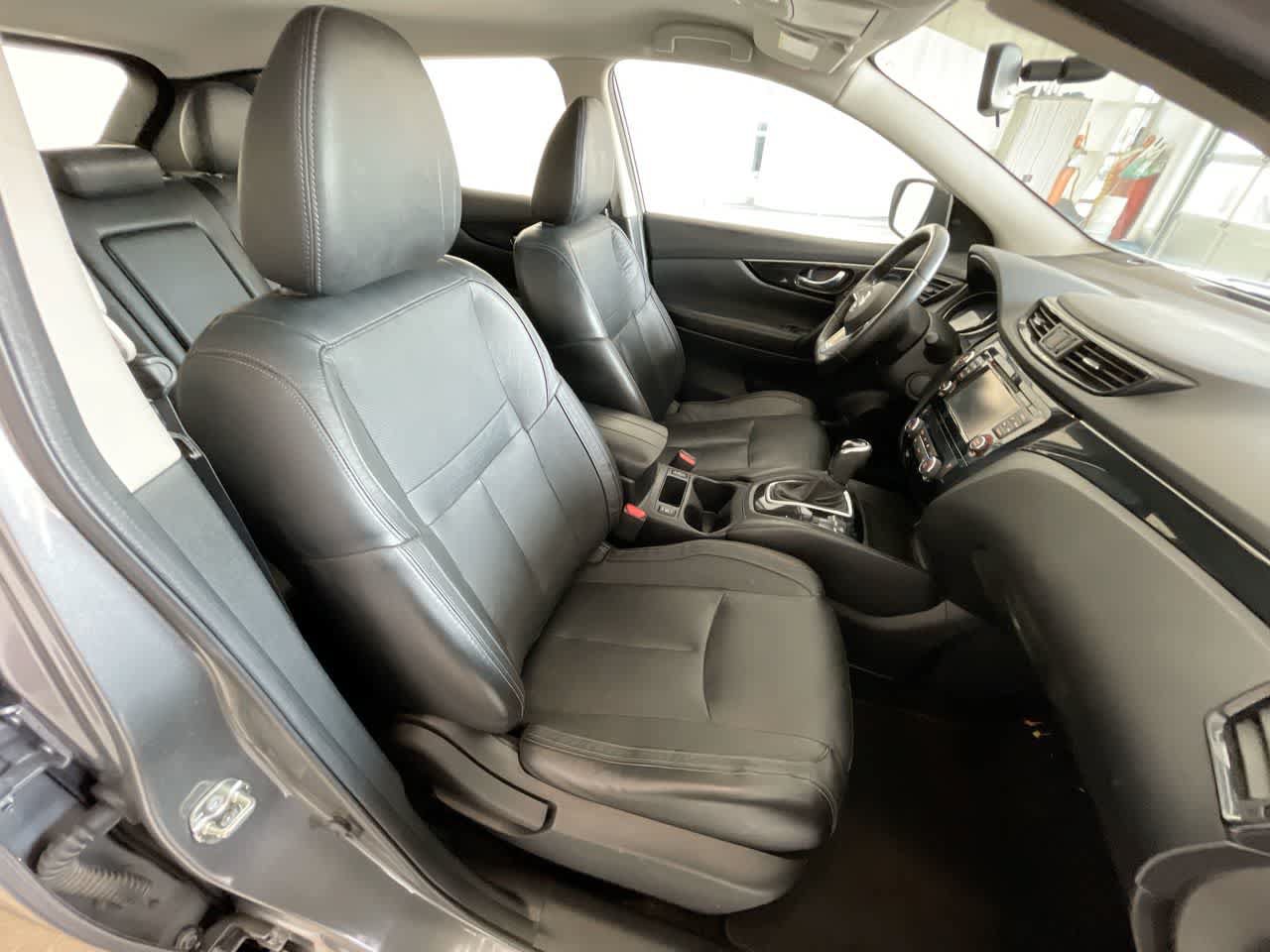 Used 2018 Nissan Rogue Sport SL AWD/4WD image 24