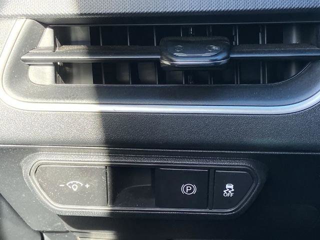 Used 2025 Kia K4 image 13