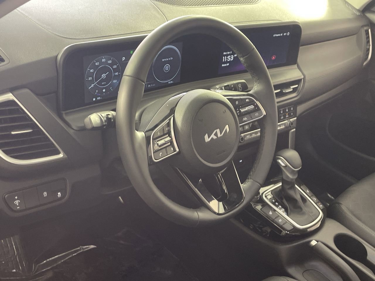 Used 2025 Kia Seltos EX w/ EX Sunroof Package image 11