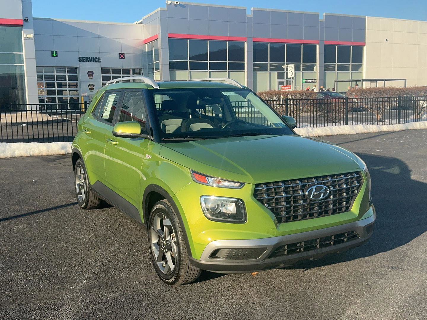 Certified 2024 Hyundai Venue SEL image 3