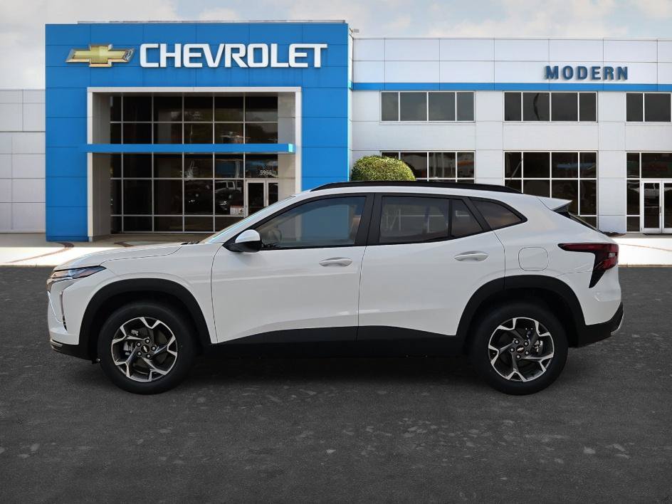 New 2026 Chevrolet Trax LT FWD image 2