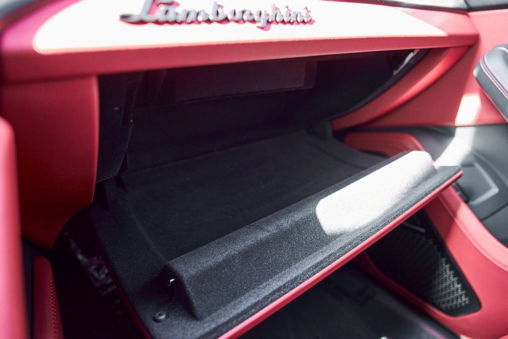 Used 2024 Lamborghini Urus S image 95