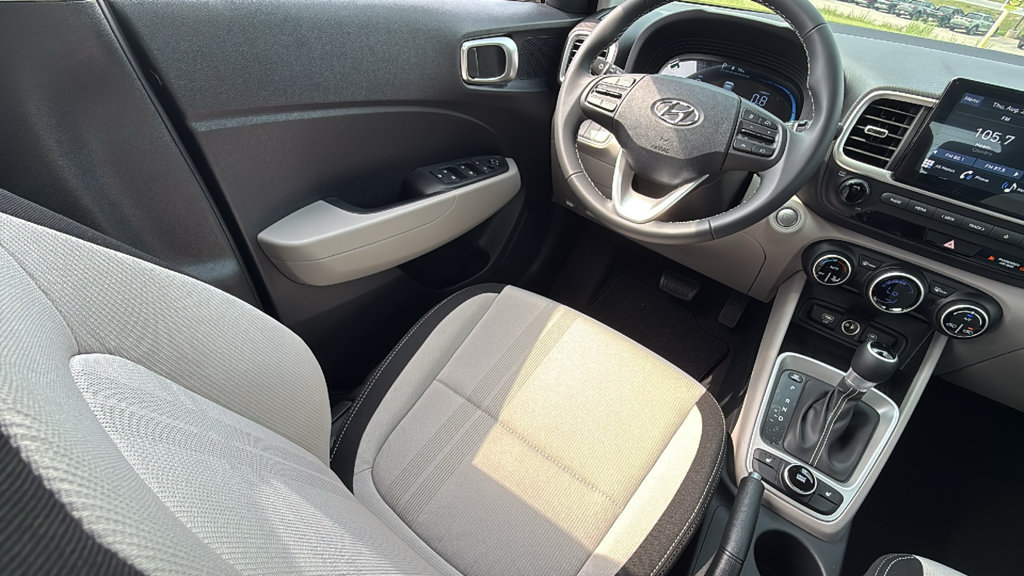 New 2026 Hyundai Venue SEL FWD image 14