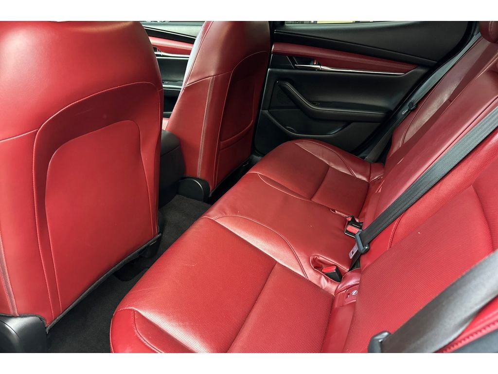 Used 2021 MAZDA MAZDA3 Hatchback w/Premium Plus Pkg image 14