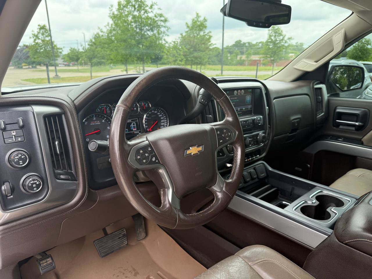 Used 2014 Chevrolet Silverado 1500 LTZ Z71 w/ LTZ Plus Package AWD/4WD image 9