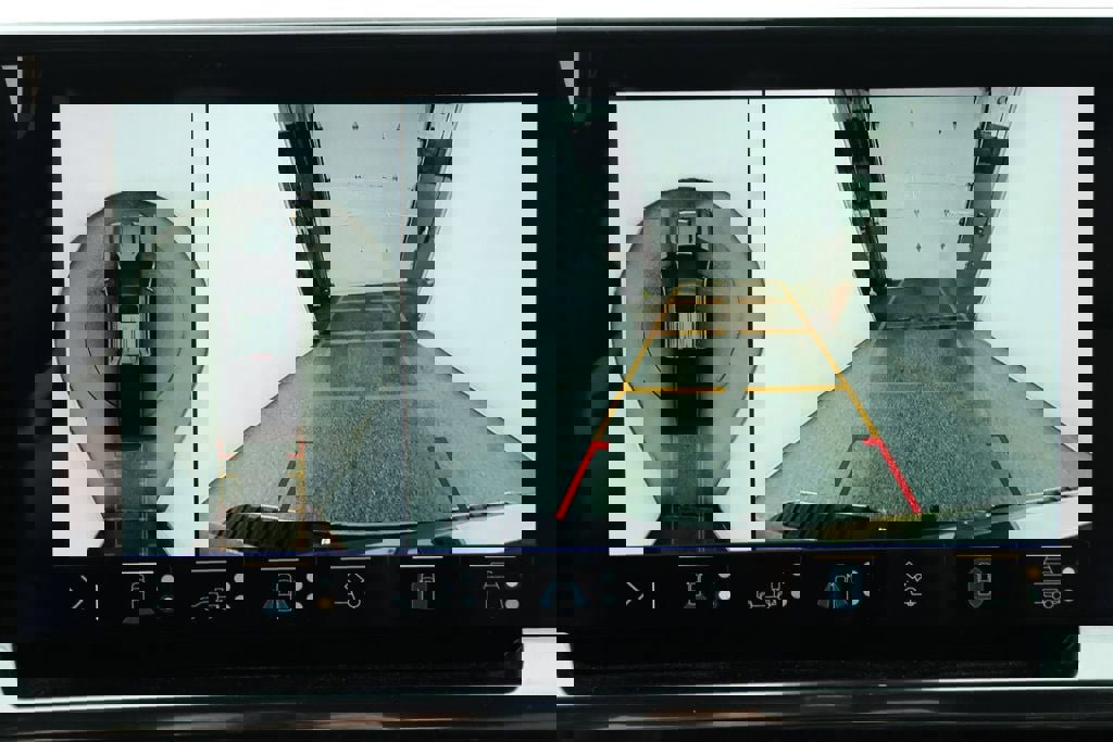 Used 2025 Chevrolet Silverado 3500 LTZ w/ LTZ Premium Package image 17