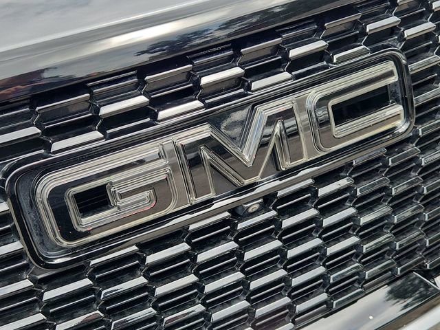 Used 2021 GMC Yukon Denali w/ Denali Premium Package image 32