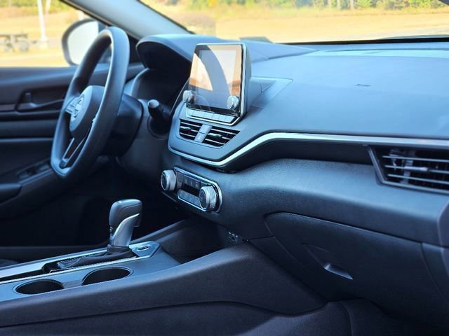 Certified 2025 Nissan Altima 2.5 S image 13