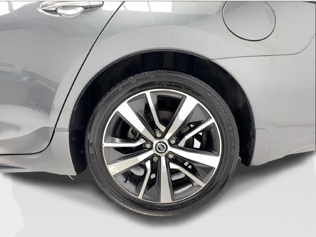 Used 2019 Nissan Maxima 3.5 SV w/ Floor Mat Group FWD image 14
