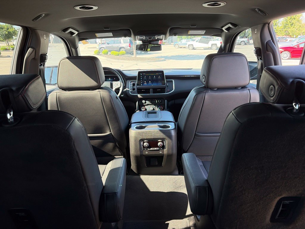 Used 2024 Chevrolet Suburban RST w/ Luxury Package AWD/4WD image 39