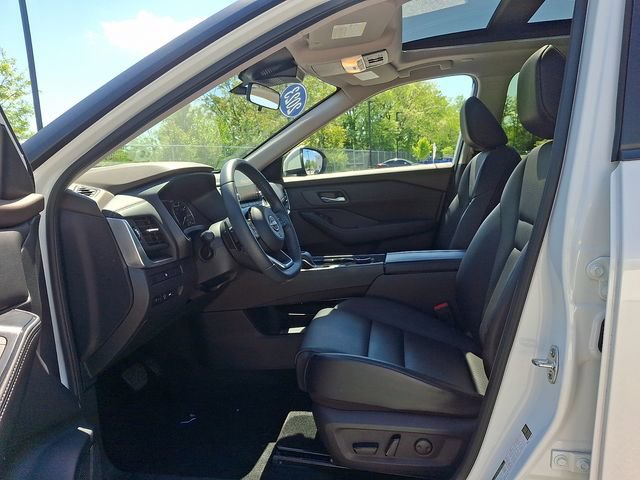 Used 2023 Nissan Rogue SV w/ SV Premium B Package AWD/4WD image 15