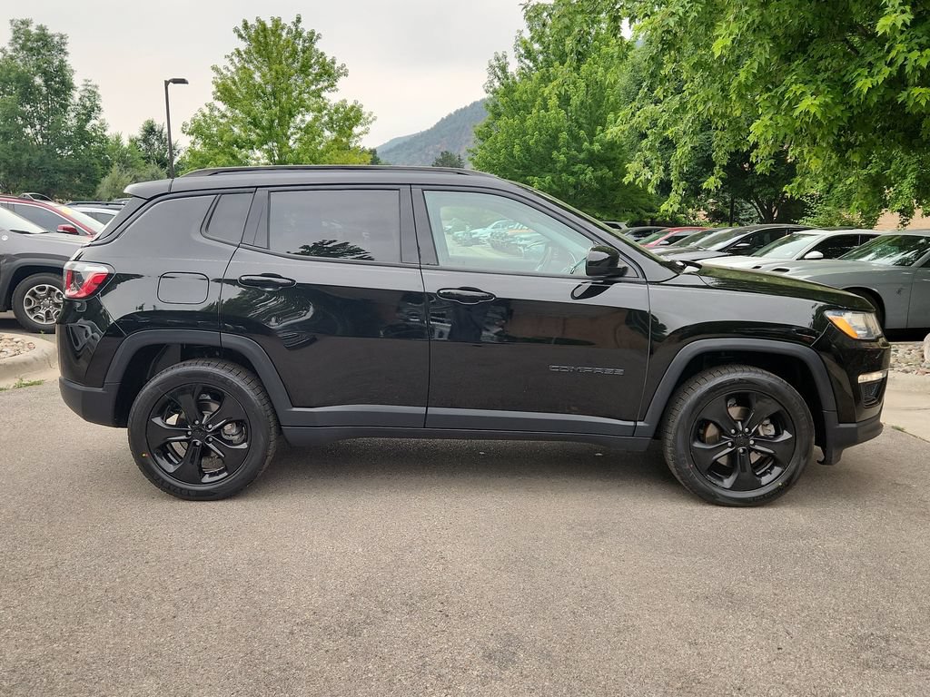 Used 2019 Jeep Compass Latitude AWD/4WD image 2