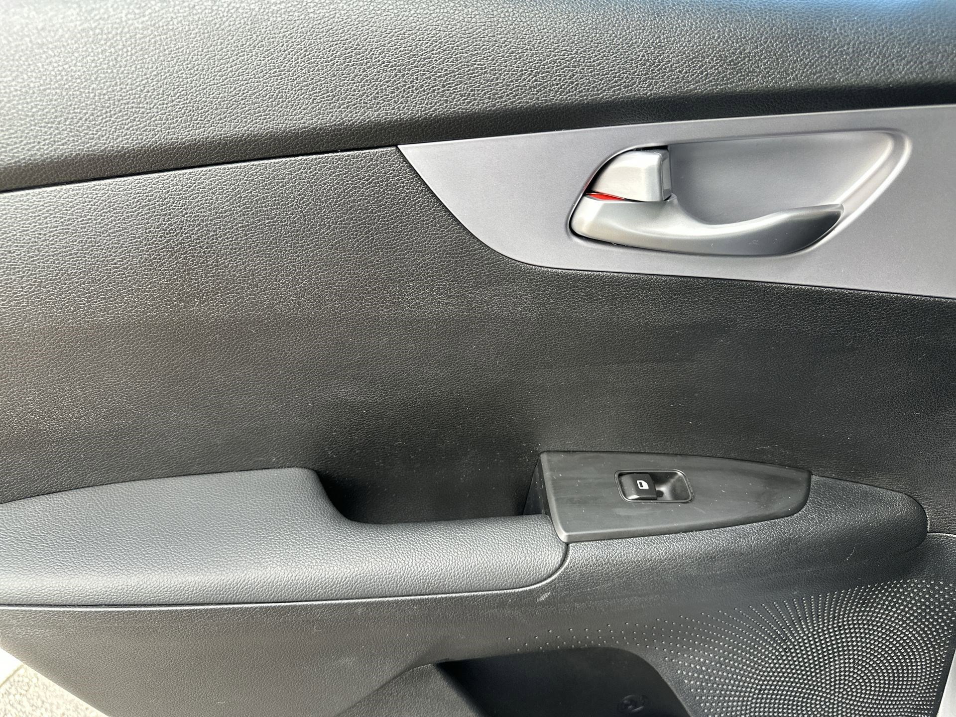 Used 2024 Kia Forte LXS image 27