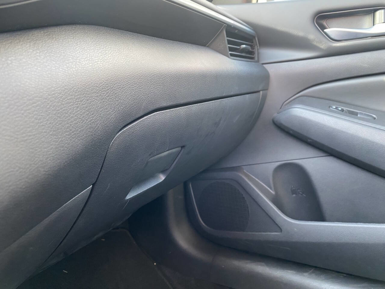 Used 2022 Nissan Altima 2.5 S image 40