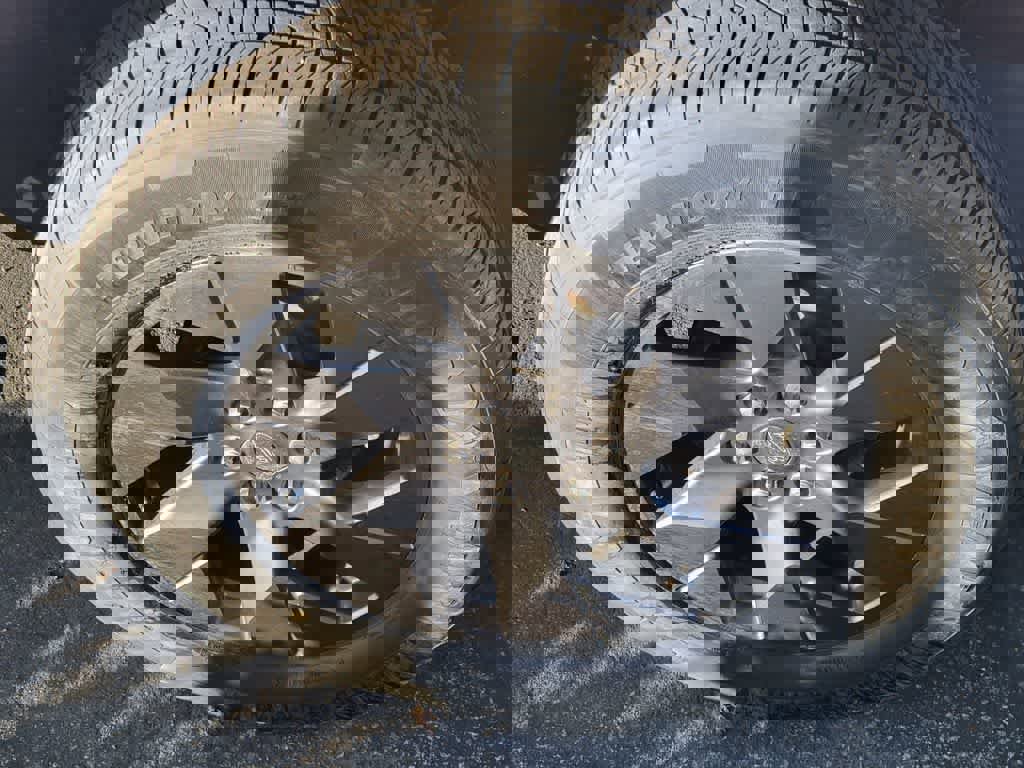 Used 2024 Ford F150 Lightning Flash image 7