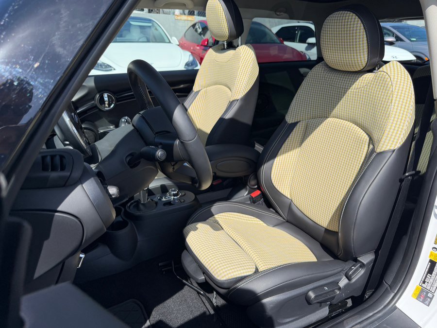 Used 2023 MINI Cooper SE image 19