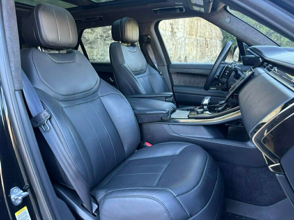 Used 2023 Land Rover Range Rover Sport First Edition image 12