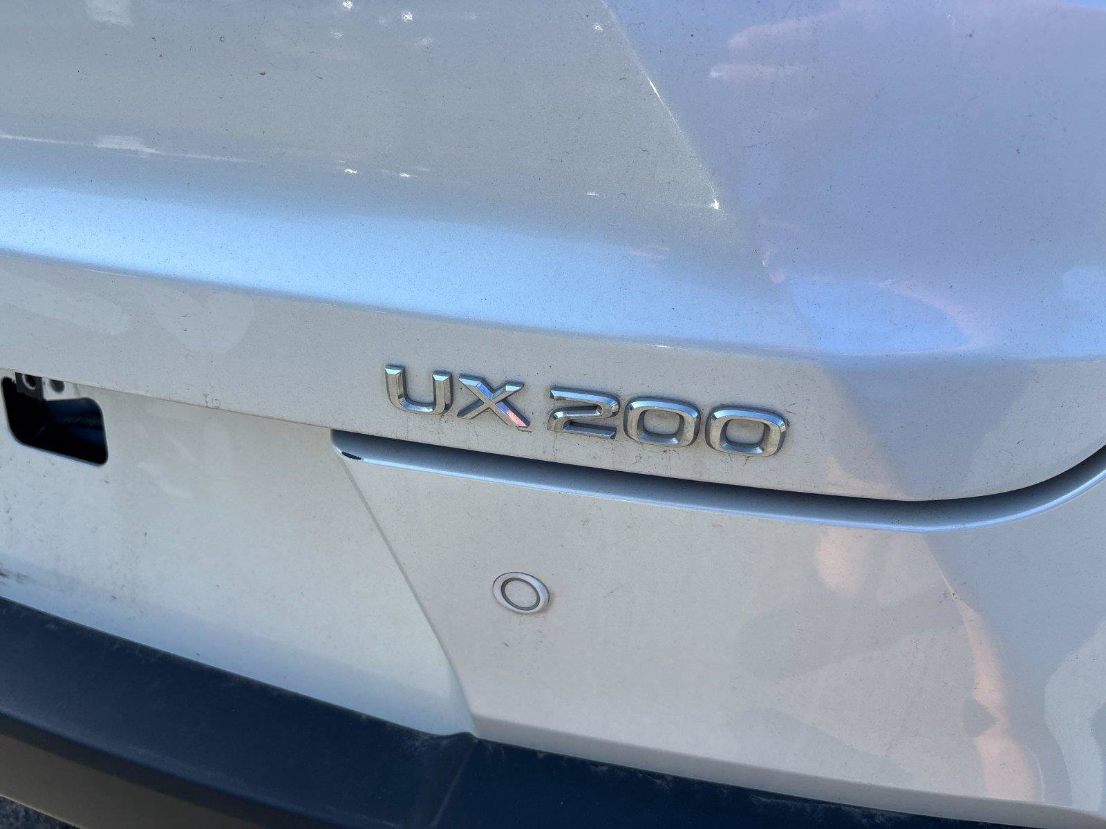 Used 2021 Lexus UX 200 w/ Premium Package FWD image 11
