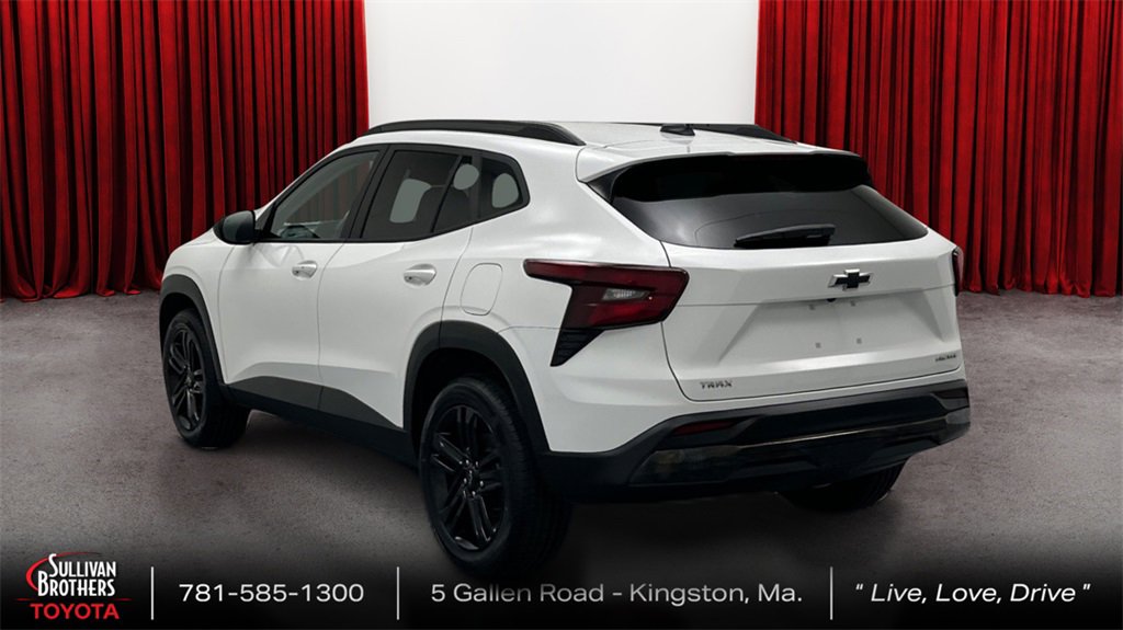 Used 2024 Chevrolet Trax ACTIV w/ Driver Confidence Package image 7