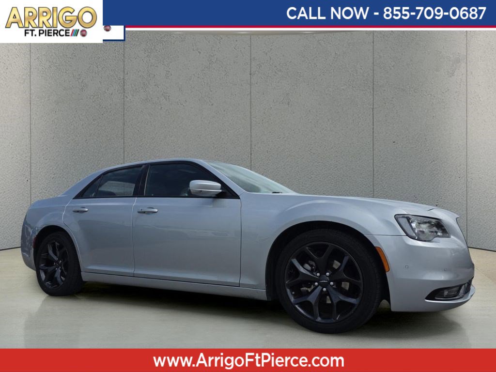 Used 2023 Chrysler 300 S RWD image 1